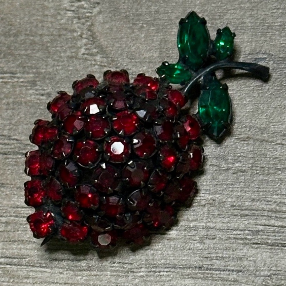 Vintage Joseph‎ Warner Rhinestone Berry Brooch Dark Red Strawberry Japanned Pin